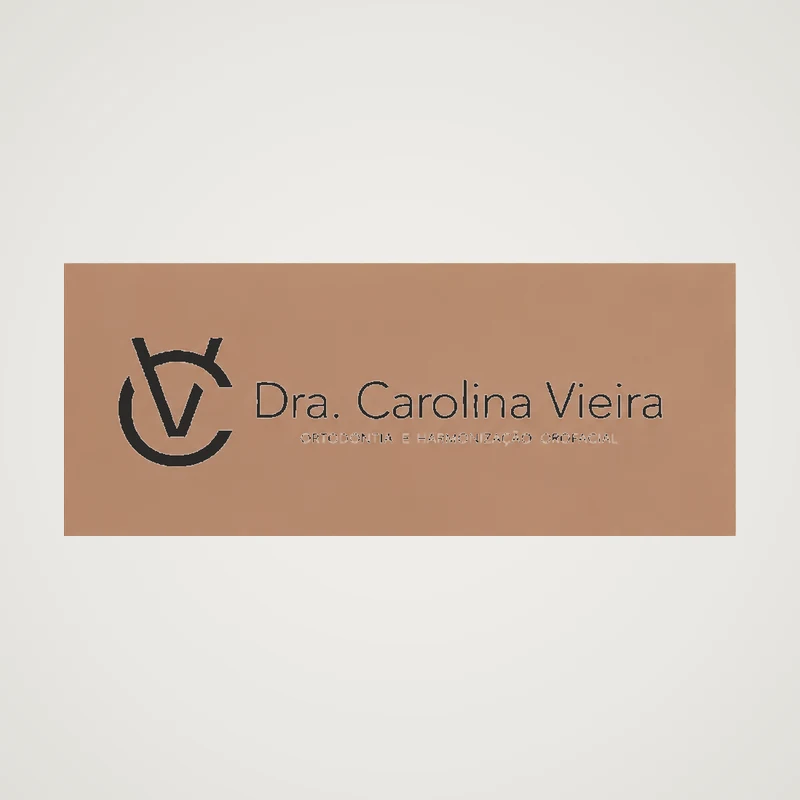 Logo Dra. Carolina Vieira — Alpha Face Alinhadores